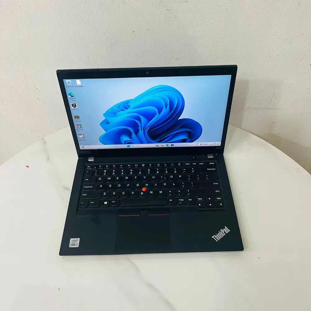 LENOVO P14S I7 GEN10 16/512 LAYAR 14 INCH VGA 2GB *EC