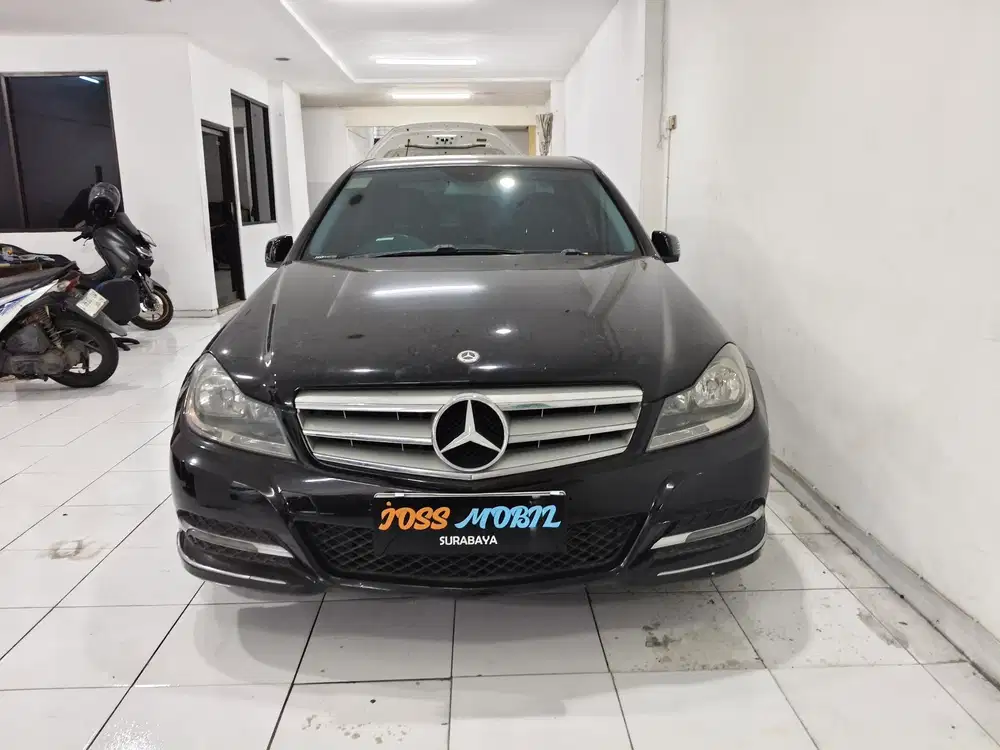 MERCY C200 AT 2014 HITAM