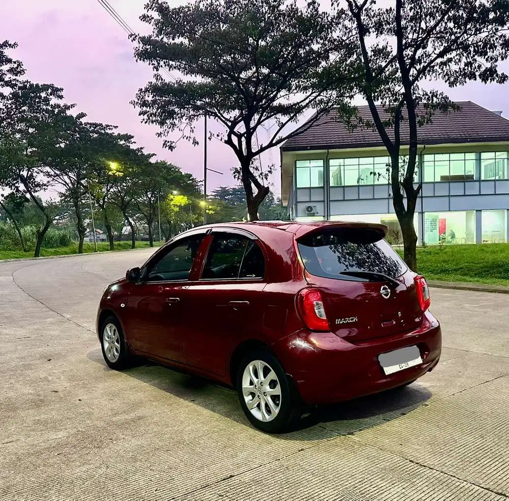 Nissan March 2015 Bensin