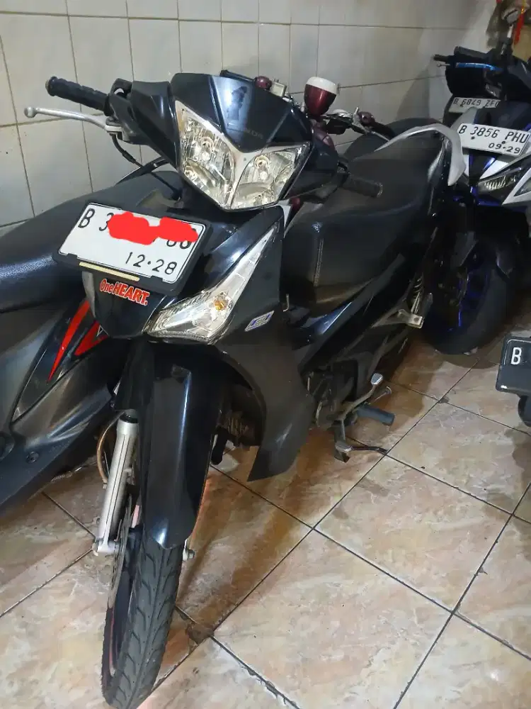 HONDA SUPRA HELM IN F1 PJK PJNG DI GUNSAR ANCOL