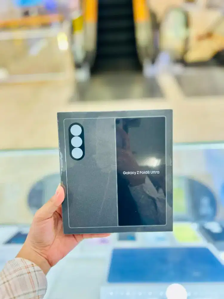 NEW GALAXY Z FOLD 8 ULTRA 1TB Warna Cream,Green,Violet 
Garansi Sein
