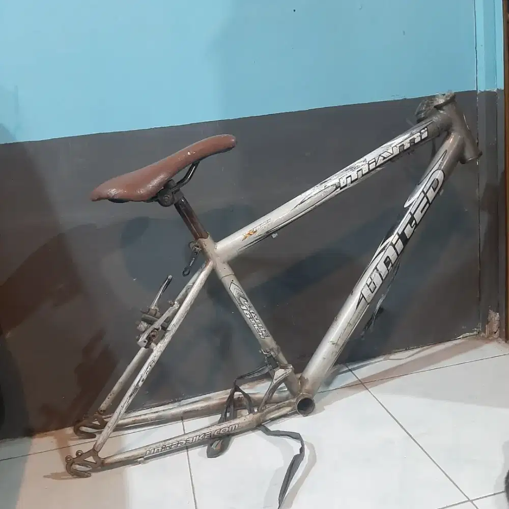 FRAME UNITED MIAMI SIZE 16