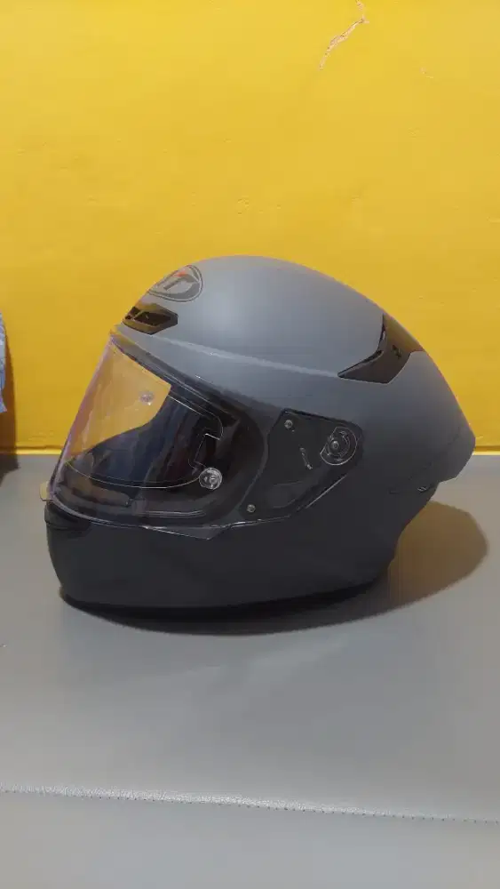 For sale : KYT TT COURSE FULL FACE