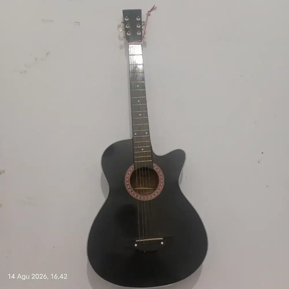Di jual cepat Gitar Akustik Yamaha