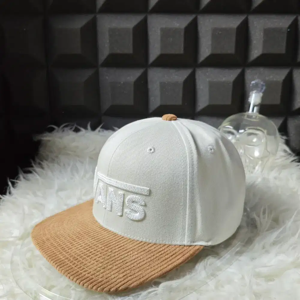 Topi Vans Snapback Cream Brown Corduroy | Size Awal 56,5 cm