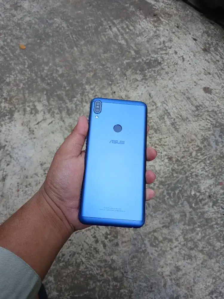 Di Jual Hp Asus Zenfone Max Pro M1 Kondisi Siap Pakai. Ram 4/64 Gb