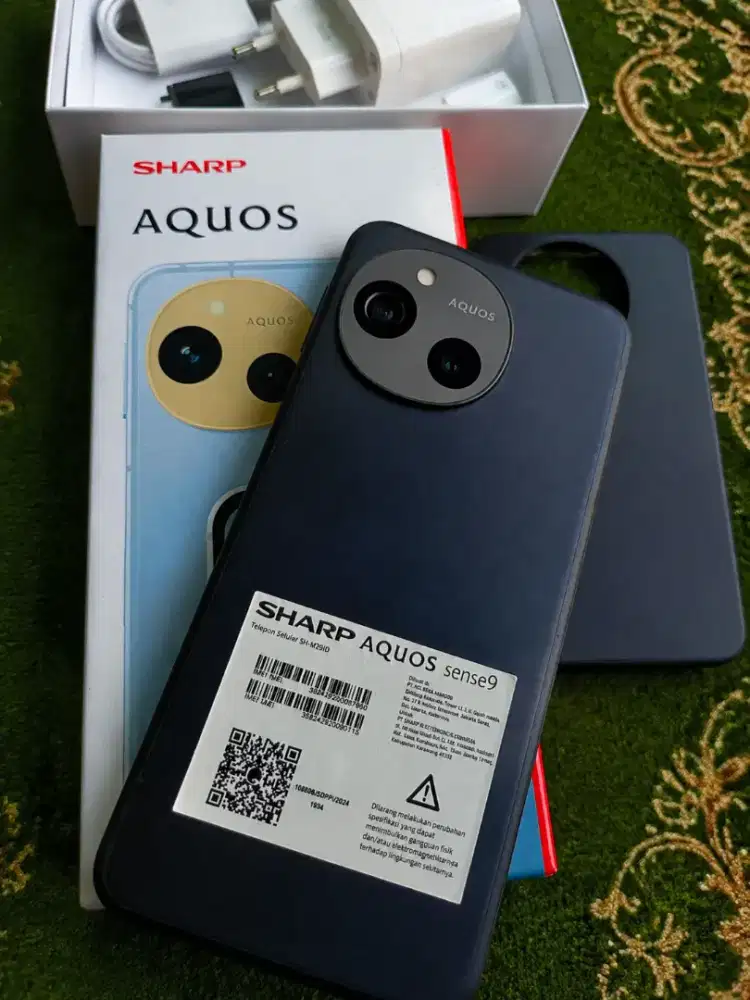 Sharp Aquos Sense 9 5G . Nominus & Fullset