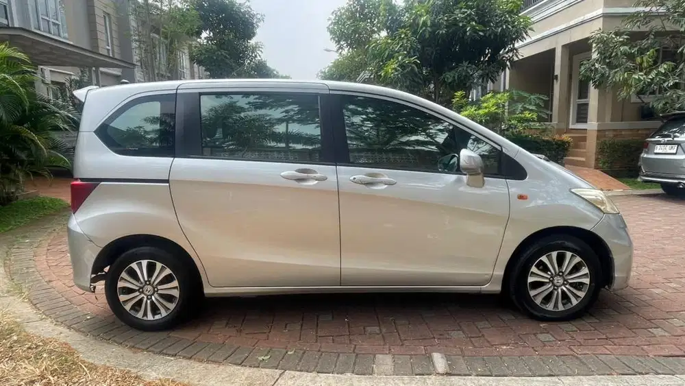 Honda Freed 2013
