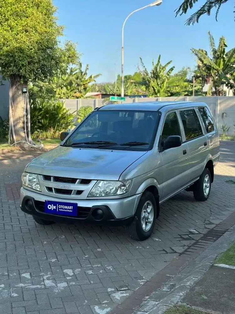 ISUZU 2006 PANTHER LV 2.5 M/T SILVER MURAH OTOMART 286 KENJERAN