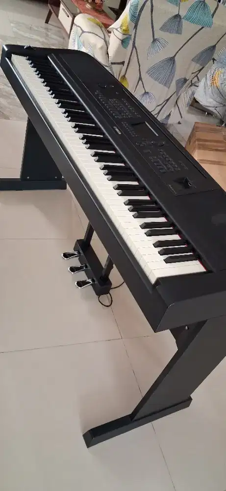 Murah!! YAMAHA DGX 670B PERFECT NO MINUS
