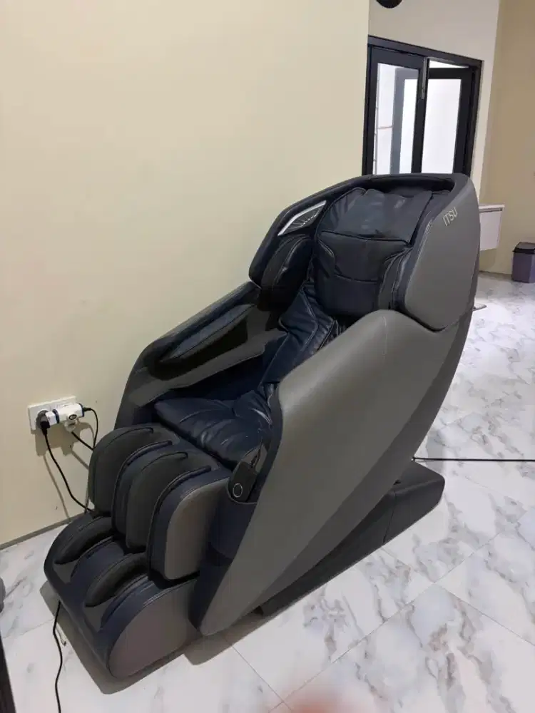 Kursi pijat ITSU OMNI last edition