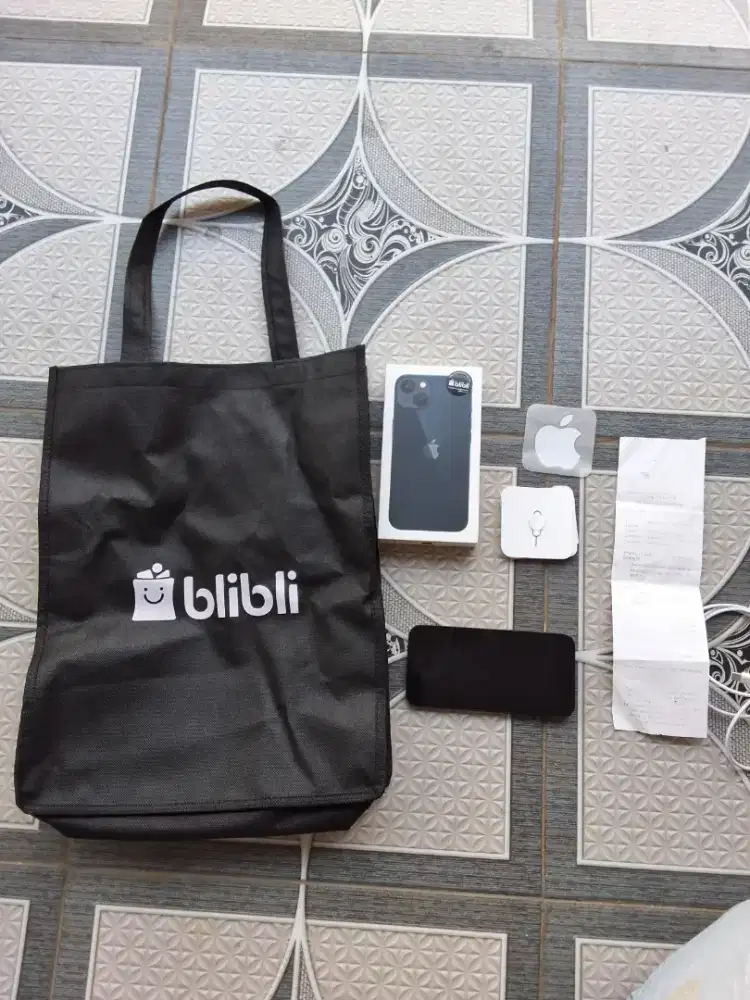 Iphone 13 128gb resmi blilistore garansi aktif