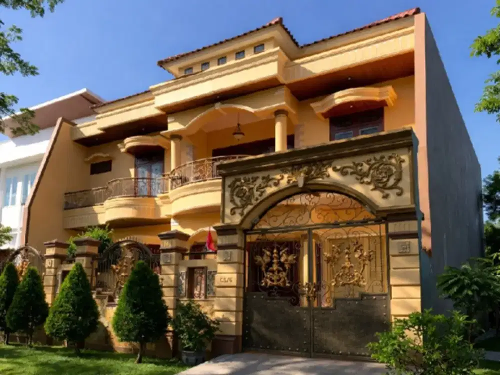 JUAL RUMAH SULTAN PAKUWON CITY VILA ROYAL SIAP HUNI