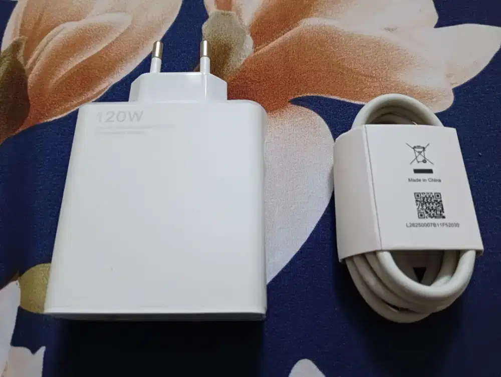 Charger OriginalCopotan Xiaomi 120 Watt Turbo Fast Charging.