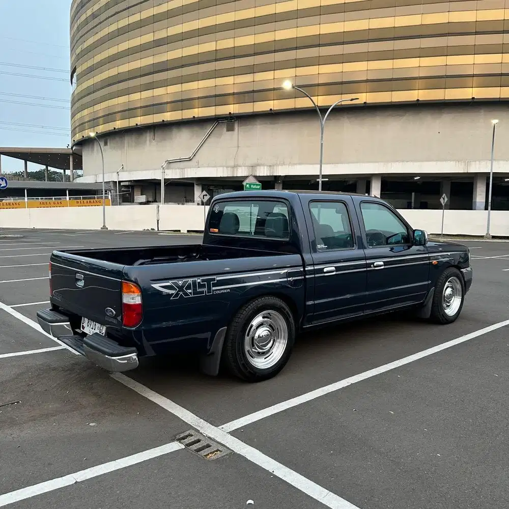 Ford Ranger 2.9 2003 4x2 MT