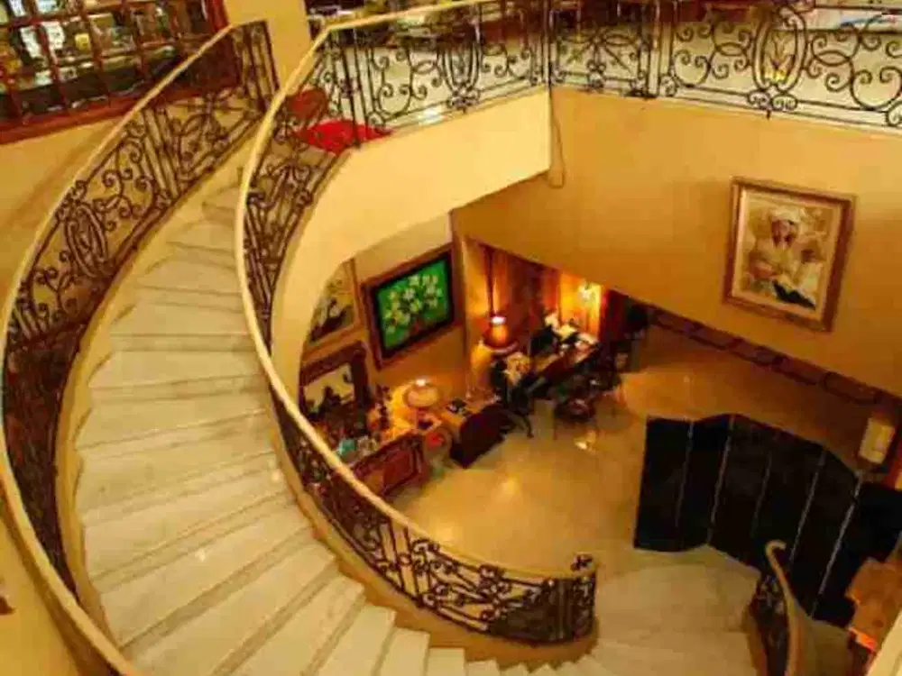 dijual rumah mewah Kertosono Menteng jakarta pusat