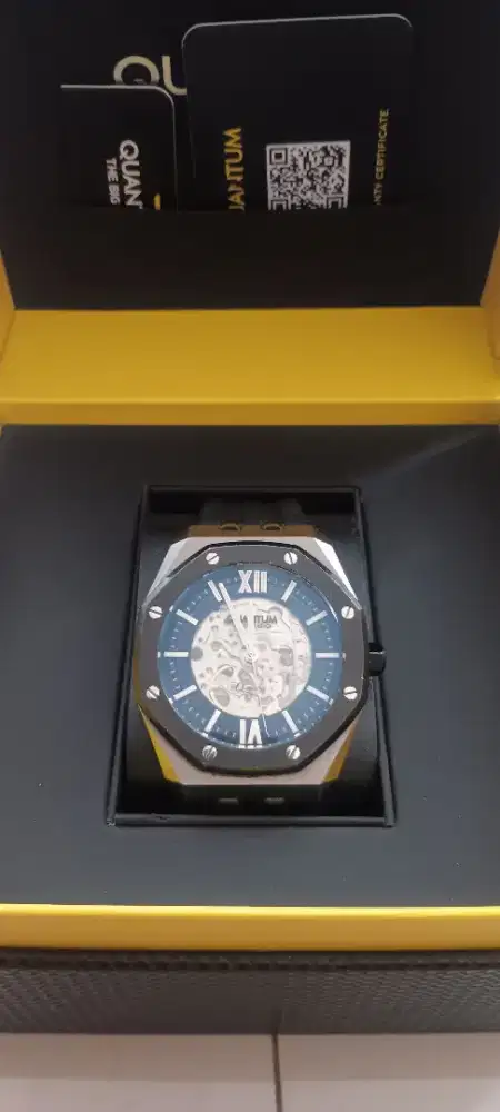 QUANTUM AUTOMATIC WATCH