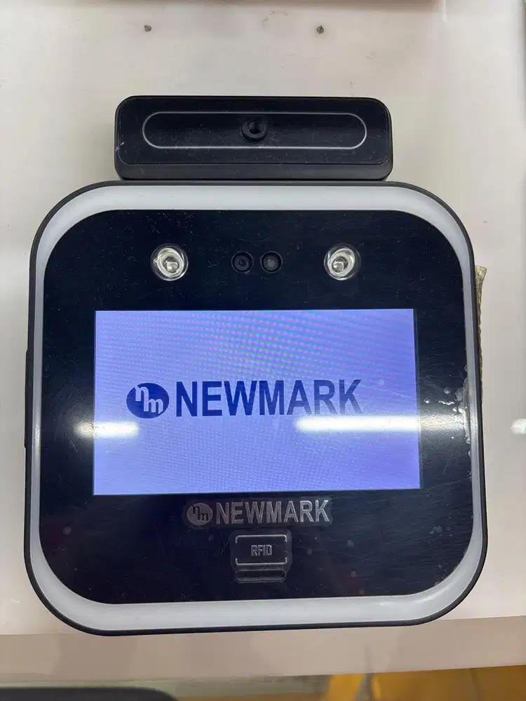 Newmark FaceID GL-907