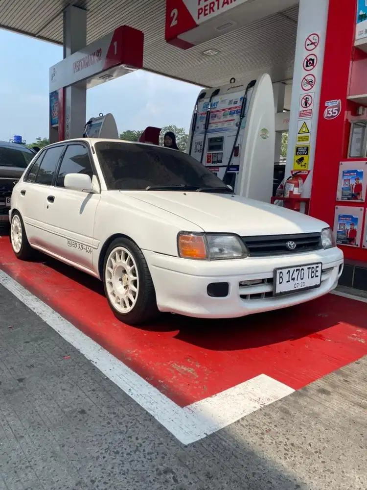 Toyota Starlet 1.3 M/T Pajak Panjang