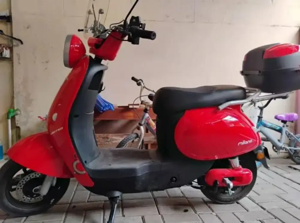 United Milano V1 800 W