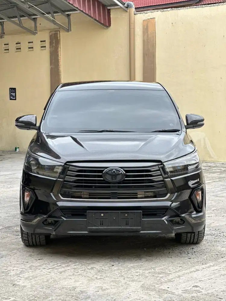 Toyota innova 2.4 VENTURER at matic 2022