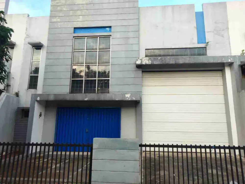 Gudang  dijual di kawasan industri Taman Tekno