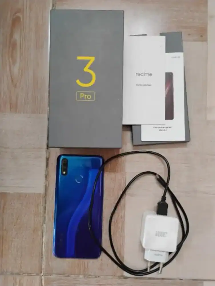 Realme 3 pro 4/64gb