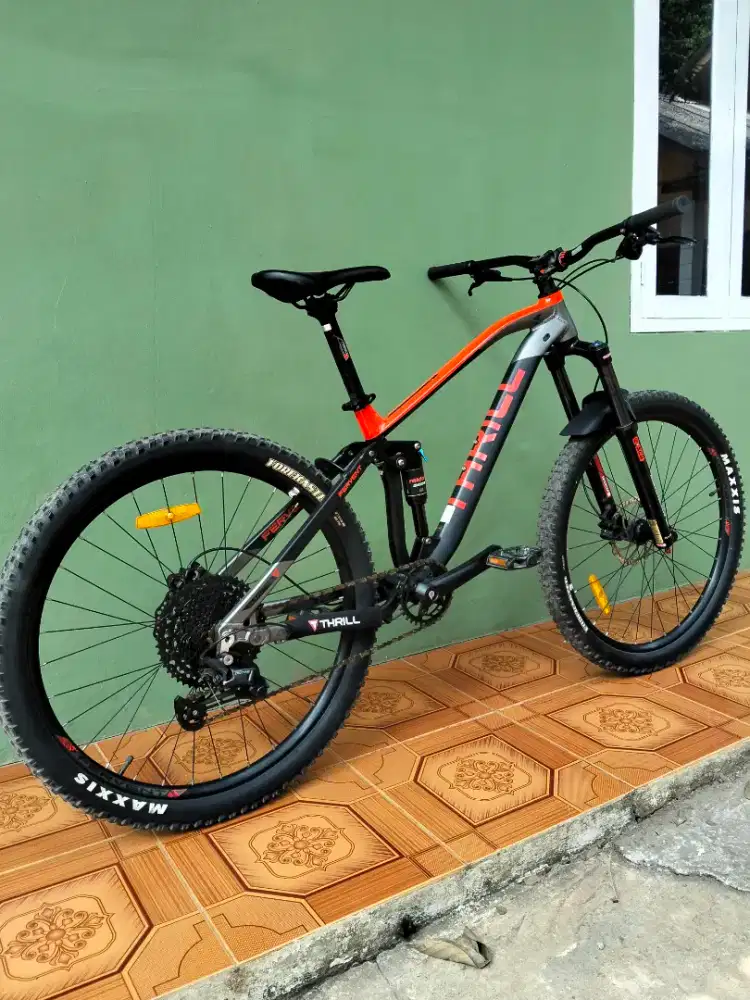 Thrill ferven elit T140