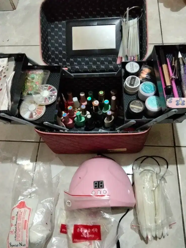 Dijual 1 set peralatan nail art