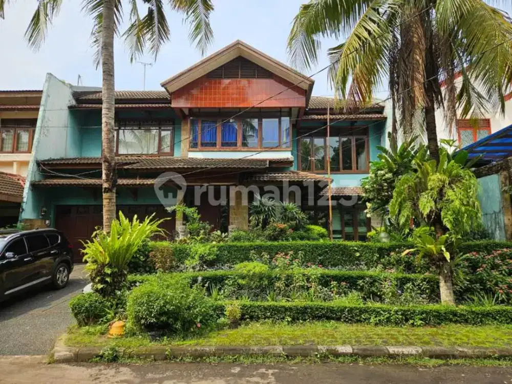 Rumah Nyaman dengan Halaman Belakang yang Luas, Dalam Perumahan Pesona Depok, Margonda