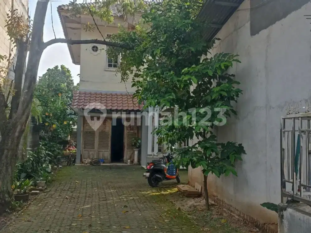 Rumah Usaha Hoky, 2 Lantai, Bonus Tanah 70 Meter