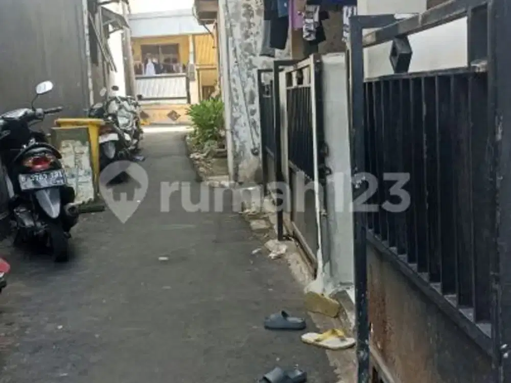 Rumah Kontrakan 7 Pintu Dekat Mall Cijantung, Raya Bogor