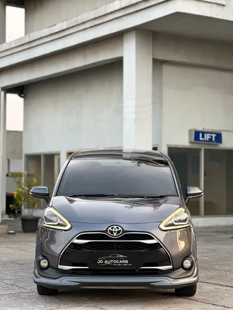 Dp murah !! Toyota sienta 2017 Q matic bensin 2016 V 2018 avanza rush
