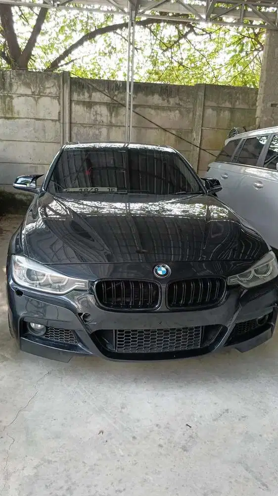 BMW 328i 2015 Bensin