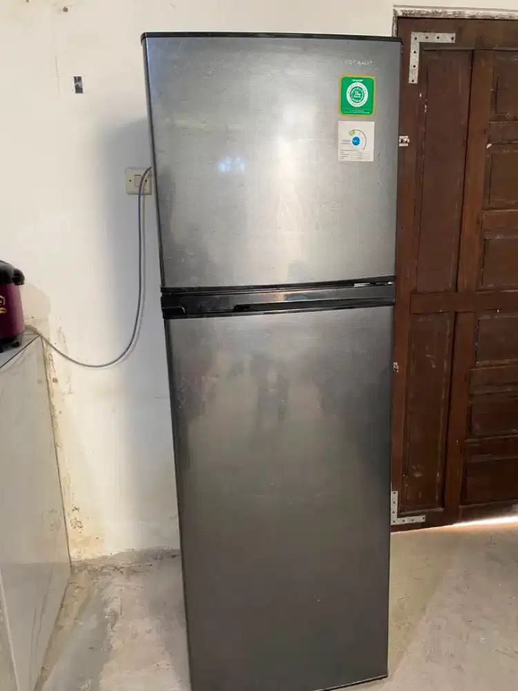 Kulkas Merk Sharp 2 pintu