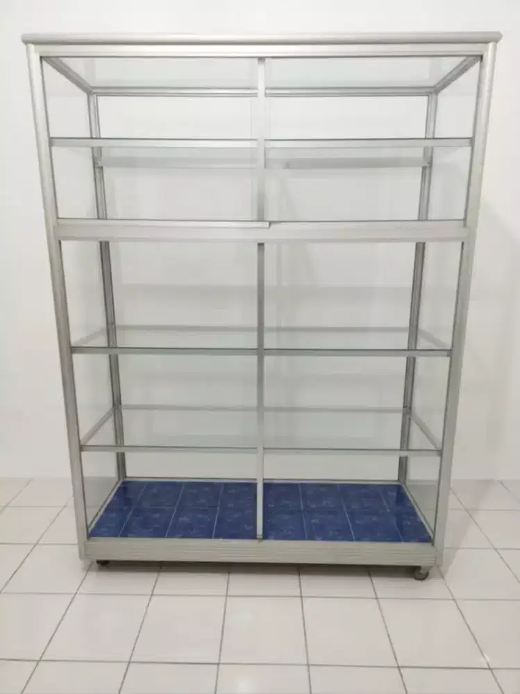 Dijual Etalase Kaca