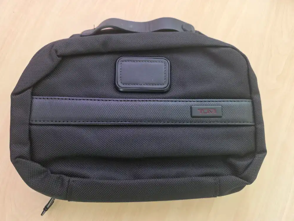 Dijual TUMI Alpha Bravo Task Travel Kit