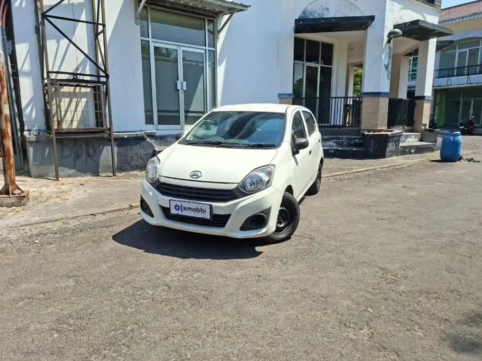 Pajak Panjang - Daihatsu Ayla 1.0 D Bensin MT 2021 Putih