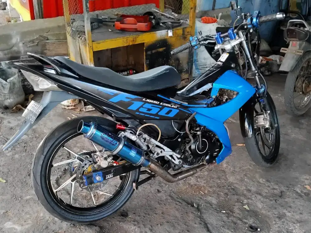 Motor satria FU macak gaul
