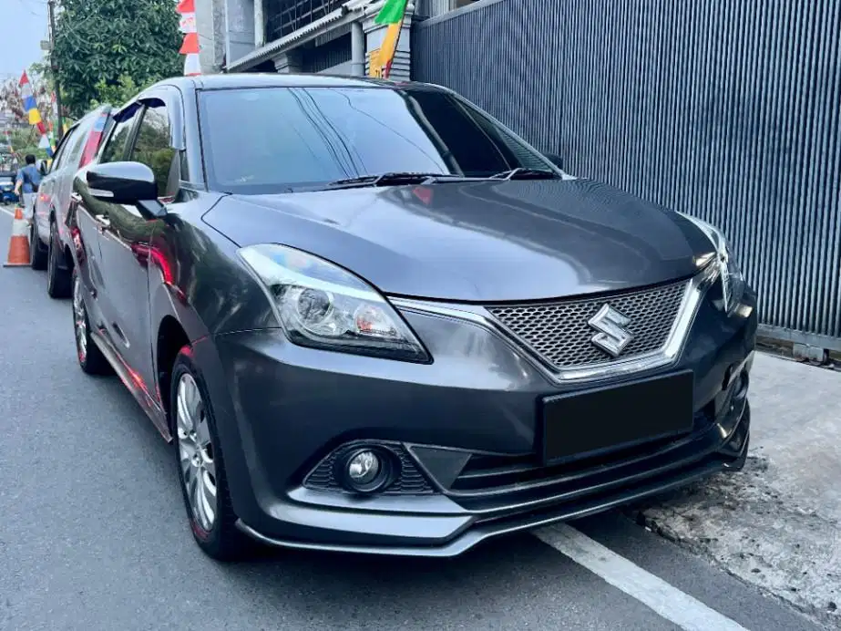 Suzuki Baleno Hatchback Matic 2019 Abu-abu Met No Ganjil OTR 132 Juta