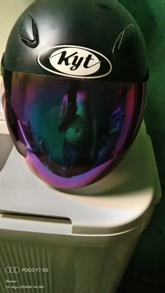 HELM KYT DJ MARU