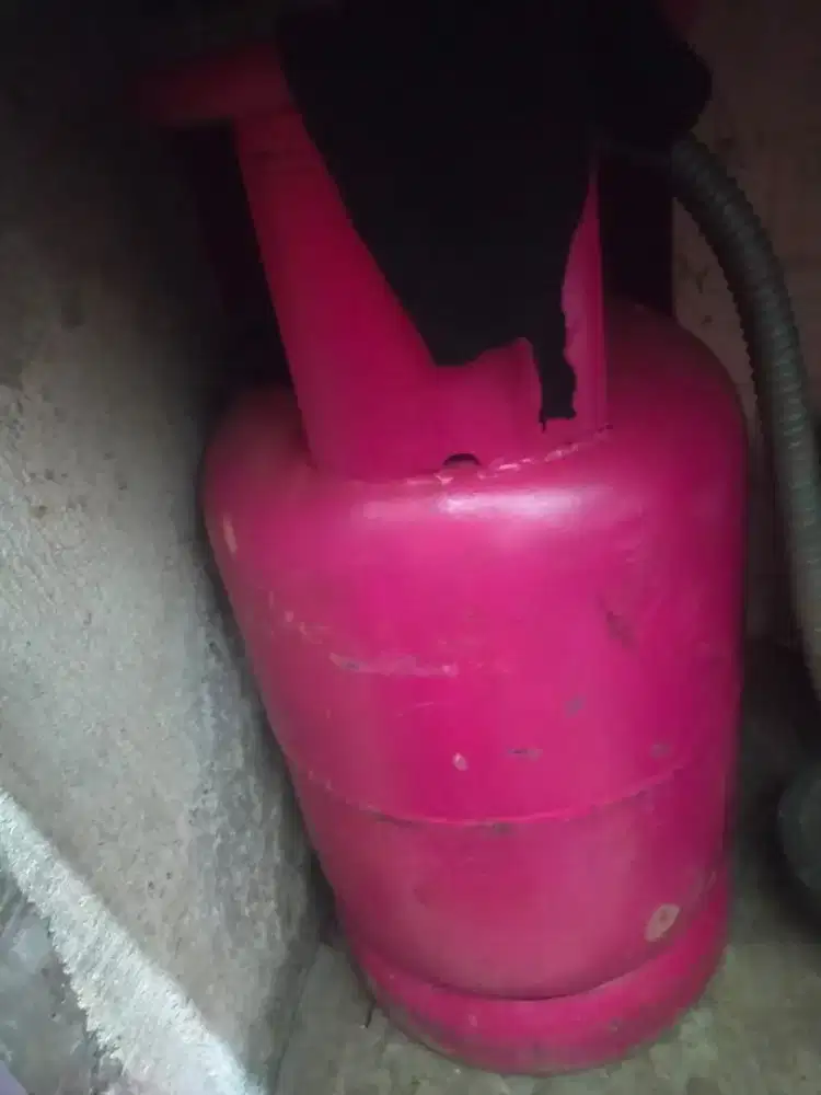 tabung gas 12 kilo ada 2 pcs