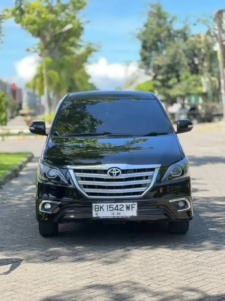 innova barong v Diesel a/t 2014