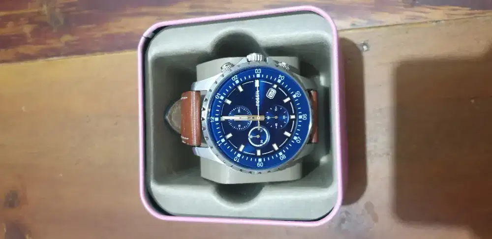 jam tangan fosil
