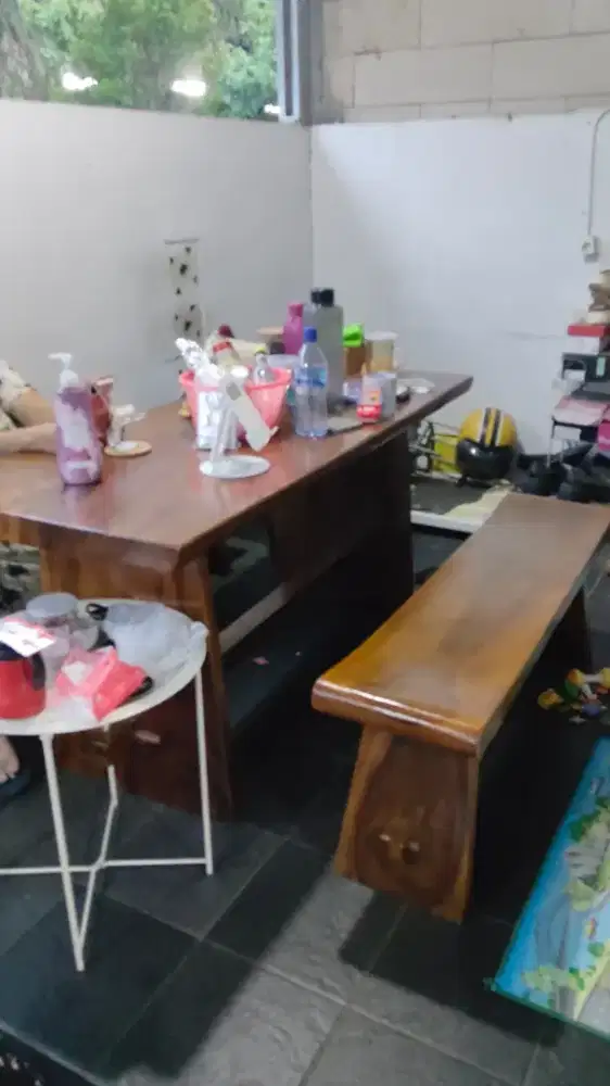 Jual Meja Bangku Set Kayu Trembesi Belum Lama Pakai