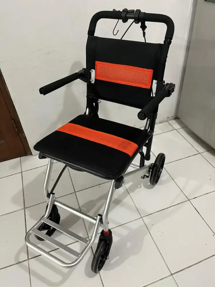 Kursi Roda Lipat Travelling (Wheelchair)