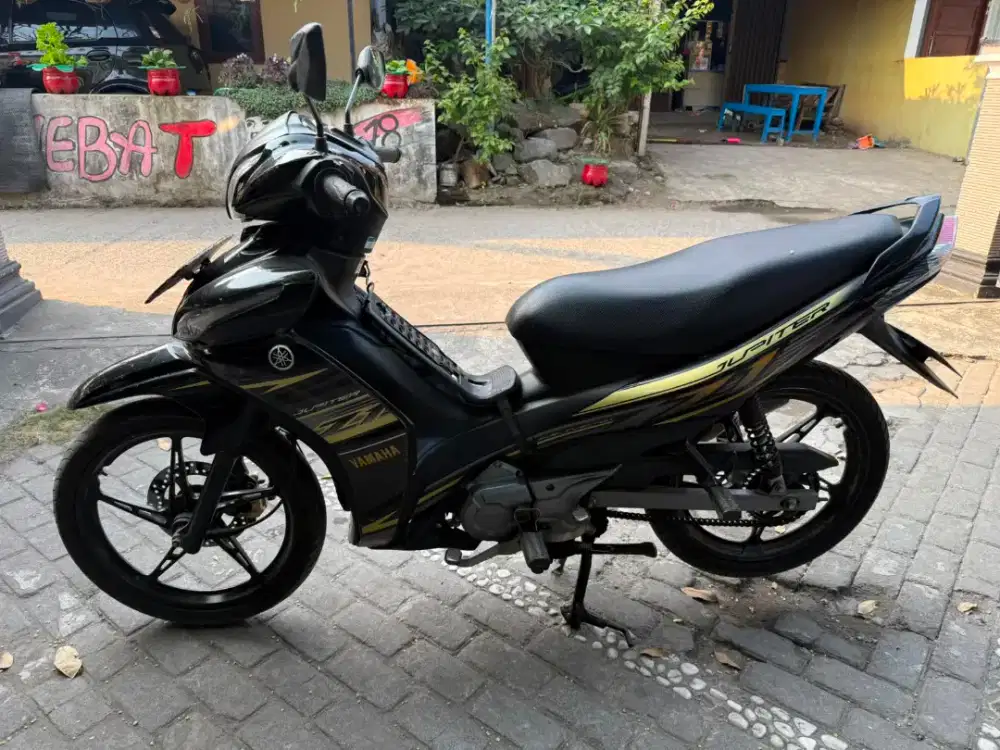 Yamaha Jupiter Z injeksi THN 2016 plat AB sleman