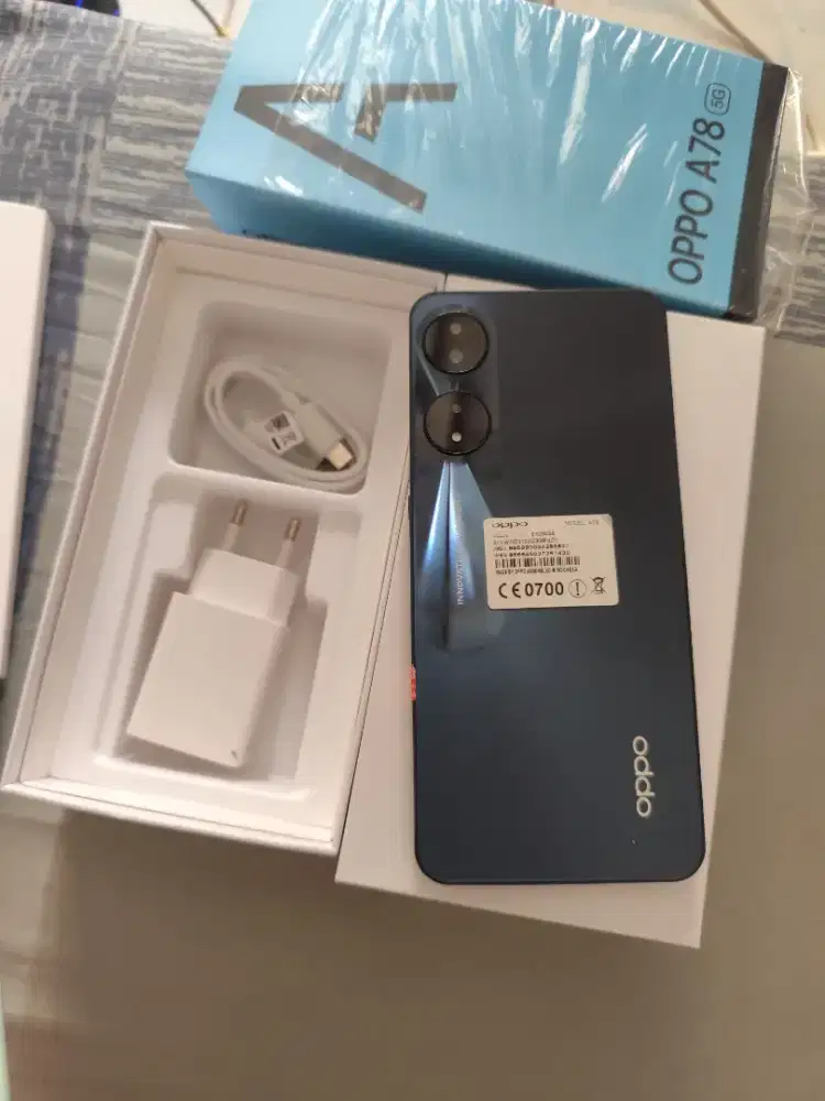 Oppo a78 5g 8/256 fullset Masi baru
