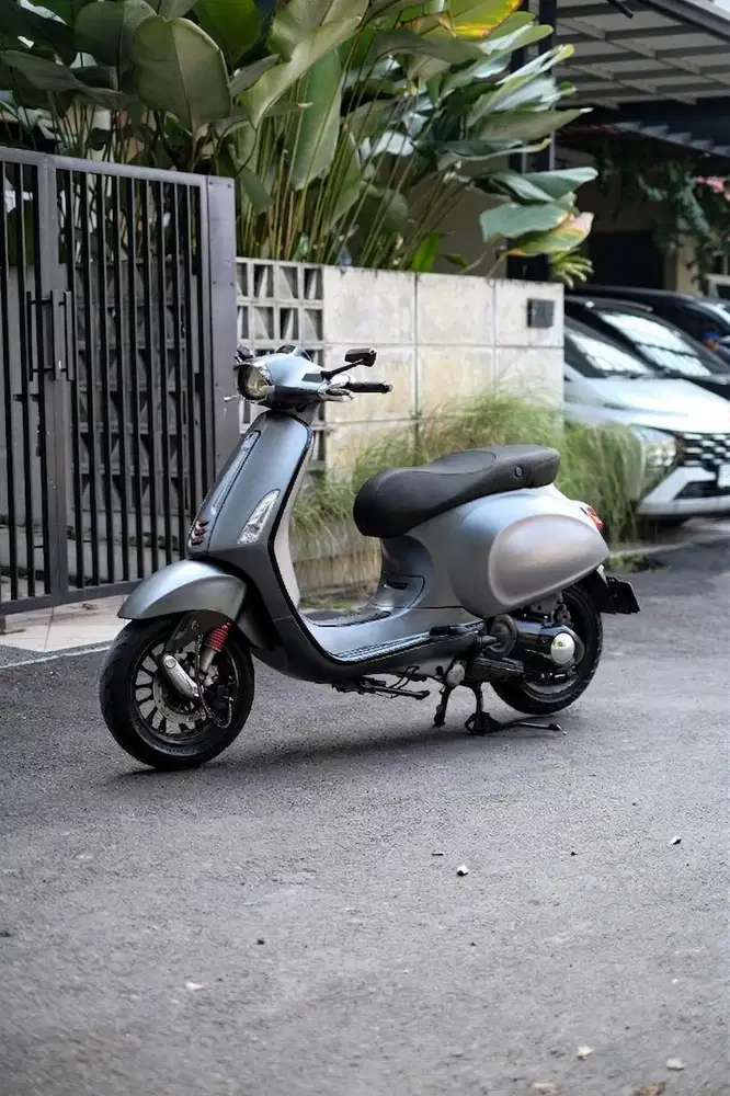 PIAGIO VESPA MATIC SPRINT 150 3VIE TAHUN 2014