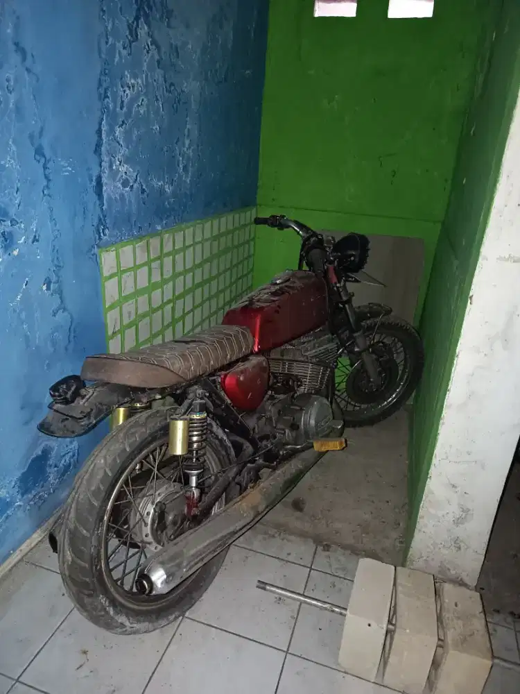 Suzuki GT250 Twin Engine